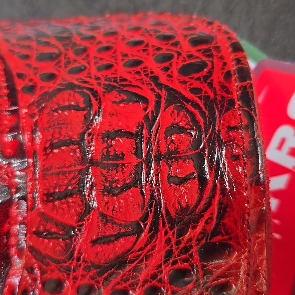 Red Crocodile Pattern Cap Hand Made - Picture 6 of 11